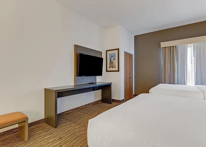 Comfort Suites
